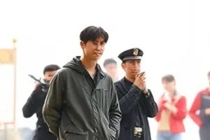 午休工位改造记里的桌面收纳与绿植